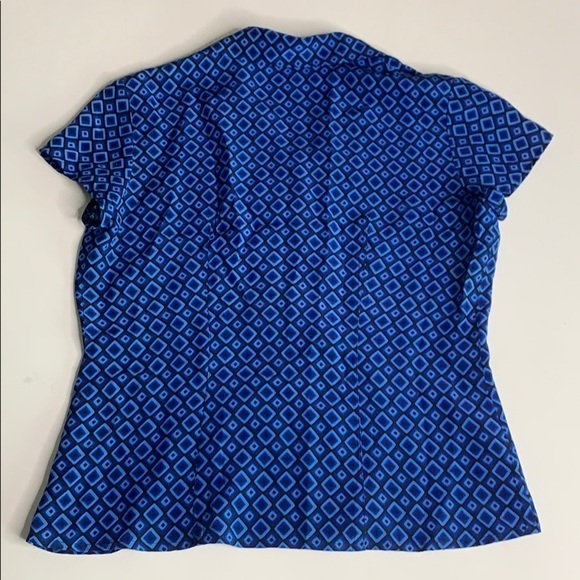 Petite Sophisticate Silk V Neck button down blouse blue aop print - Picture 6 of 6